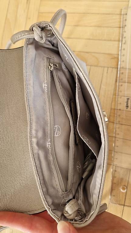 Taschen für Damen: Umhängetasche Emily & Noah – Gebraucht aus Auswil von sonnenmaedchen 1