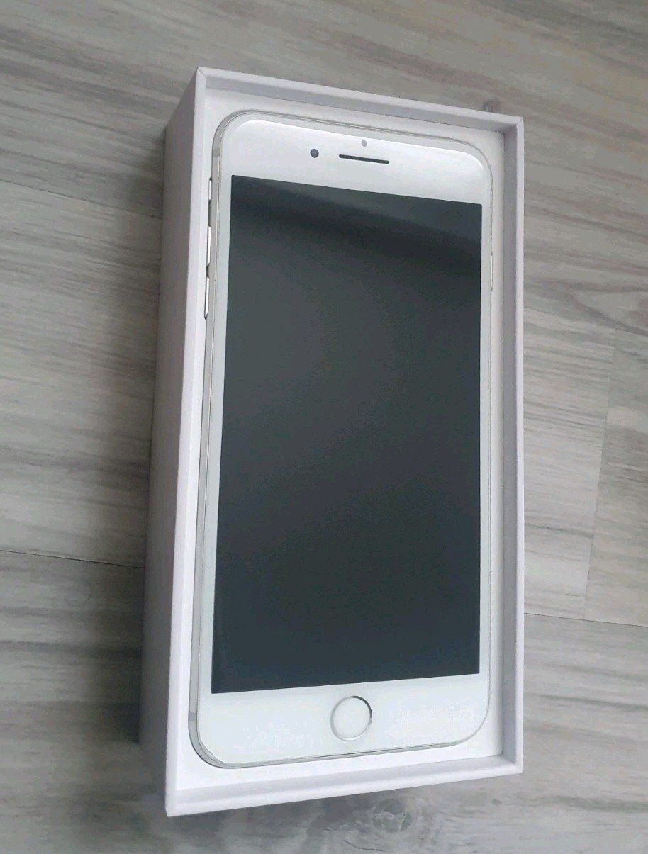 Apple Handys / Smartphones: iPhone 8+ plus 256 GB – Gebraucht aus Zürich von mez_6xw9 1