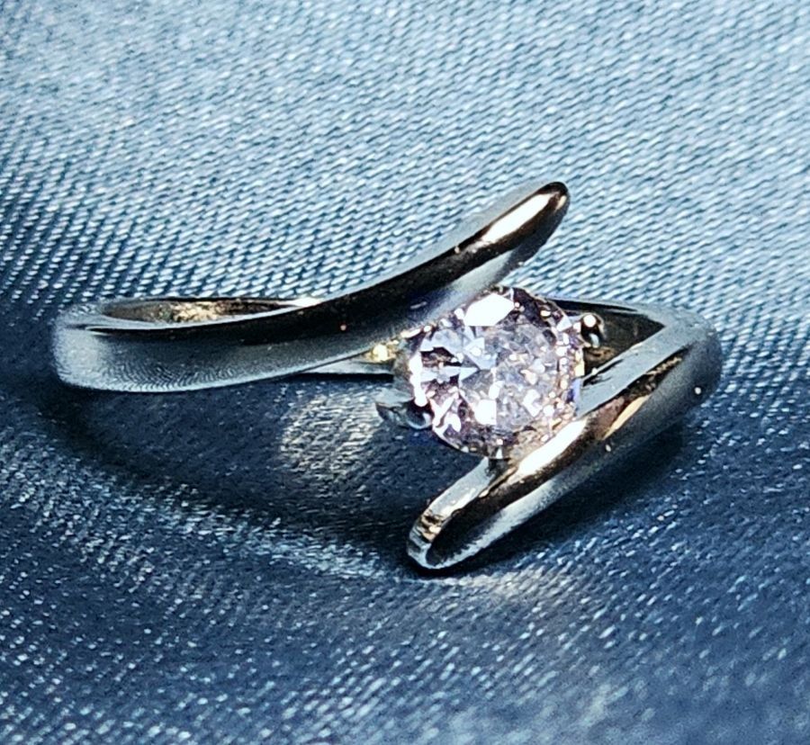 Anelli: Offener Ring mit  Zirkonia, 925 versilbert, c.a. US7/CH54-US – Nuovo (secondo la descrizione) da Grenchen venduto da maretop