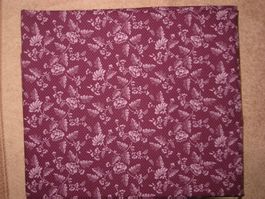 Baumwollstoff beere mit Streublumen