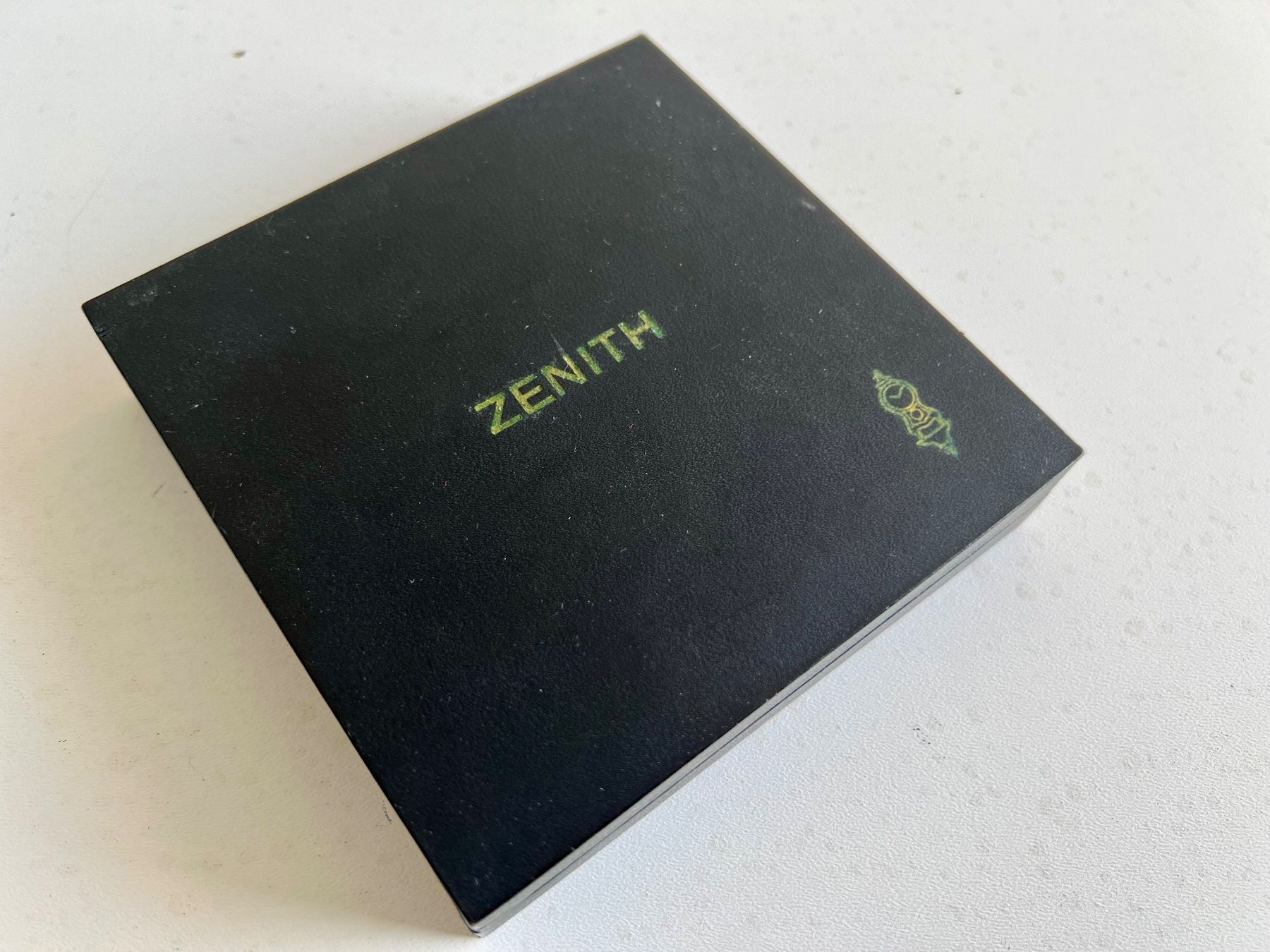 Zenith Orologi: ZENITH original vintage square black watch box – Usato da Mont-sur-Lausanne venduto da vmi_ym5l 1