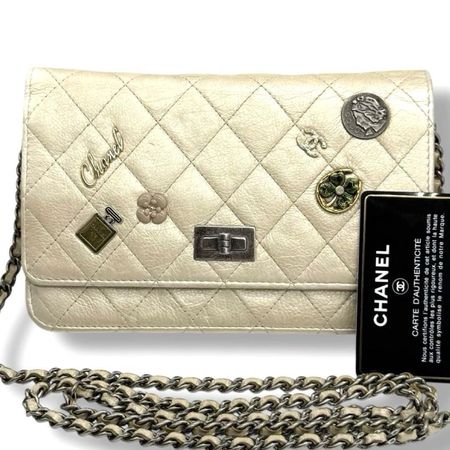 Chanel 2.55 authentique wallet on chain charms sac en cuir