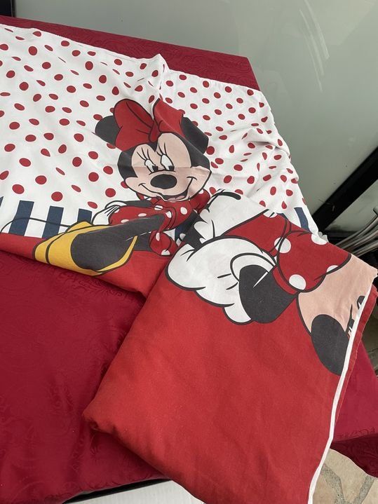 AG Design Minnie Mouse Kissen 40x40cm - Kuschelkissen Mit Disney Motiv