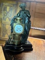 Prunkvolle französische Kaminuhr