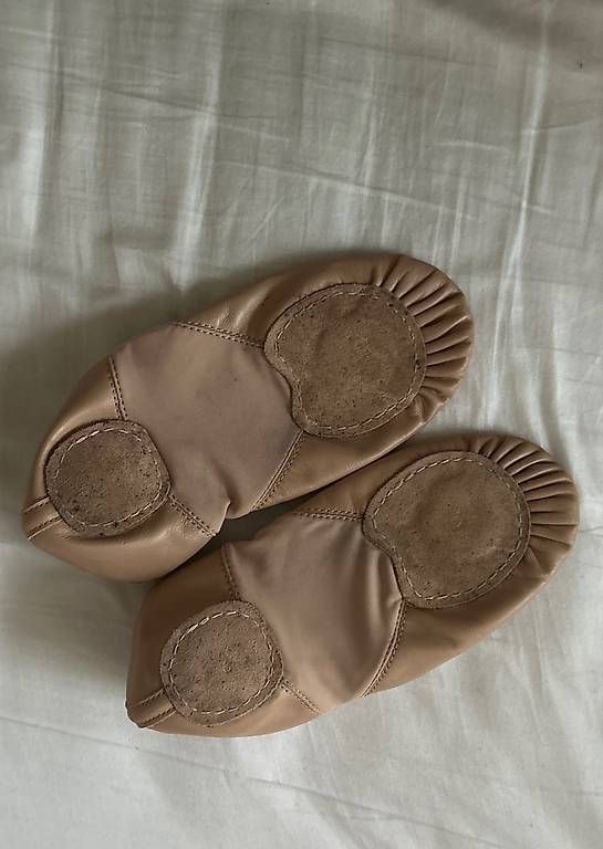 Scarpe da donna: Ballerines décathlon demi pointes taille 39 – Usato da Montreux venduto da dan_g5wm 1