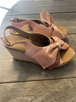 Sandales UGG compensées  Taille 37,5
