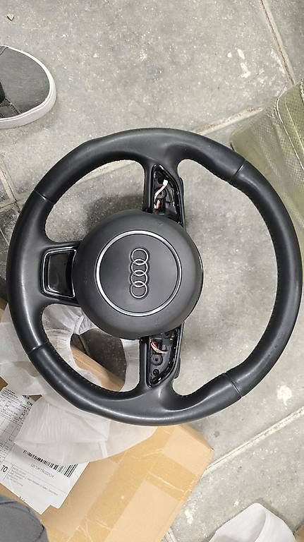 Tutti pezzi di ricambio auto: Audi orginal lenkrad mit airbag  – Usato da Rebstein venduto da san_rp8w