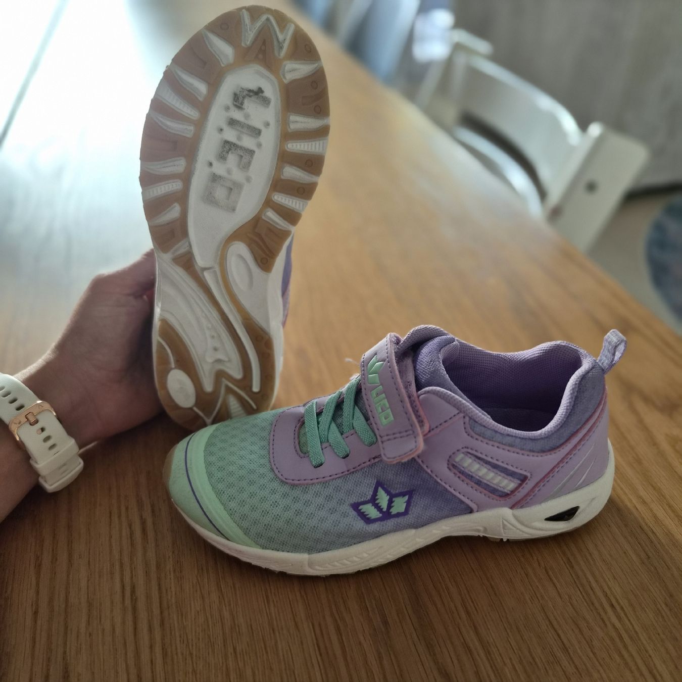 Scarpe per ragazze: Lico Hallenturnschuhe Grösse 31 – Usato da Sarmenstorf venduto da Turischt