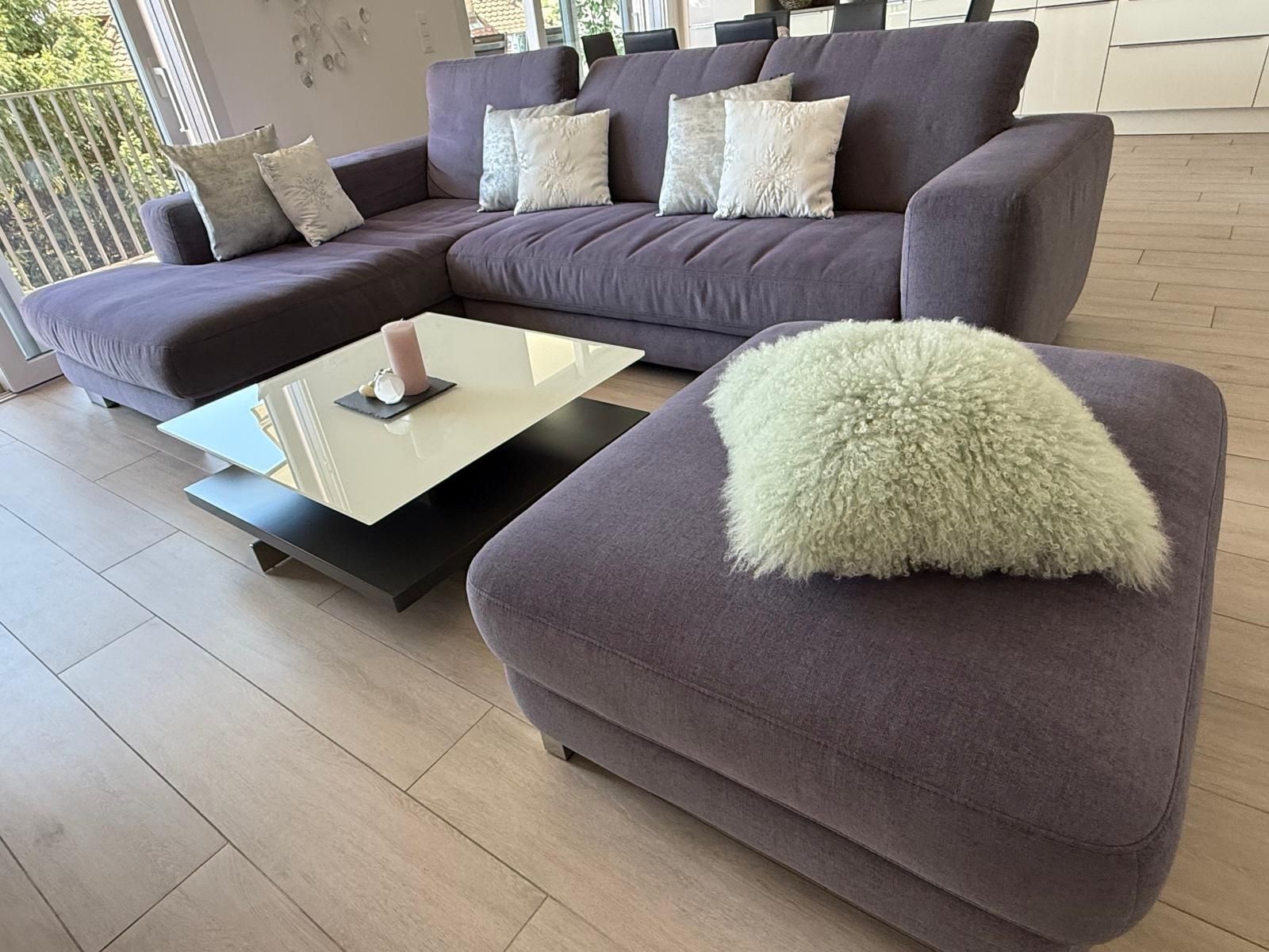 Sofas: Canapé d'angle+pouf  – D'occasion à Lausanne par lun_5f6l