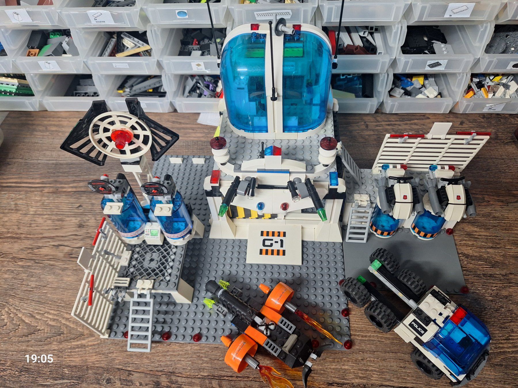 Lego Kit di costruzioni: Lego space police 5985 – Usato da Grandson venduto da Crtz205 2