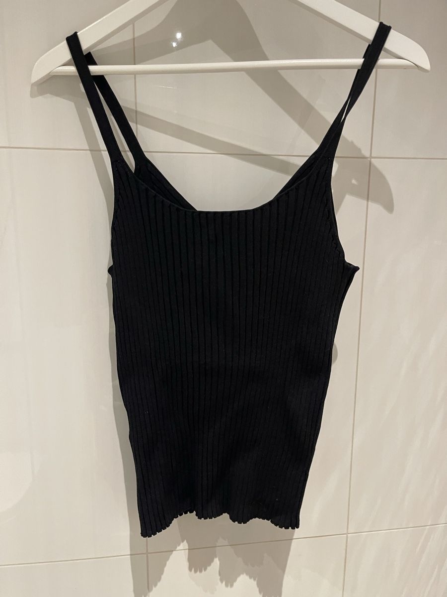 Totême Top: Schwarzes Rippstrick Top TOTEME – Usato da Mauren venduto da toppiloppi 3