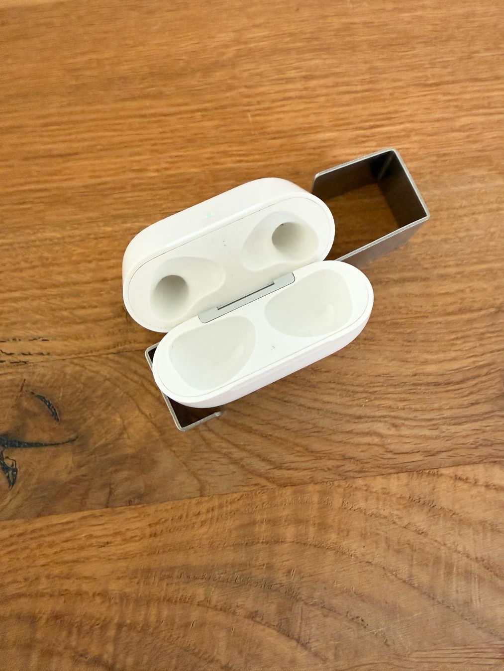 Apple Casques audio: APPLE AirPods 3 Charging Case – D'occasion à Lausanne par Nine1982 2