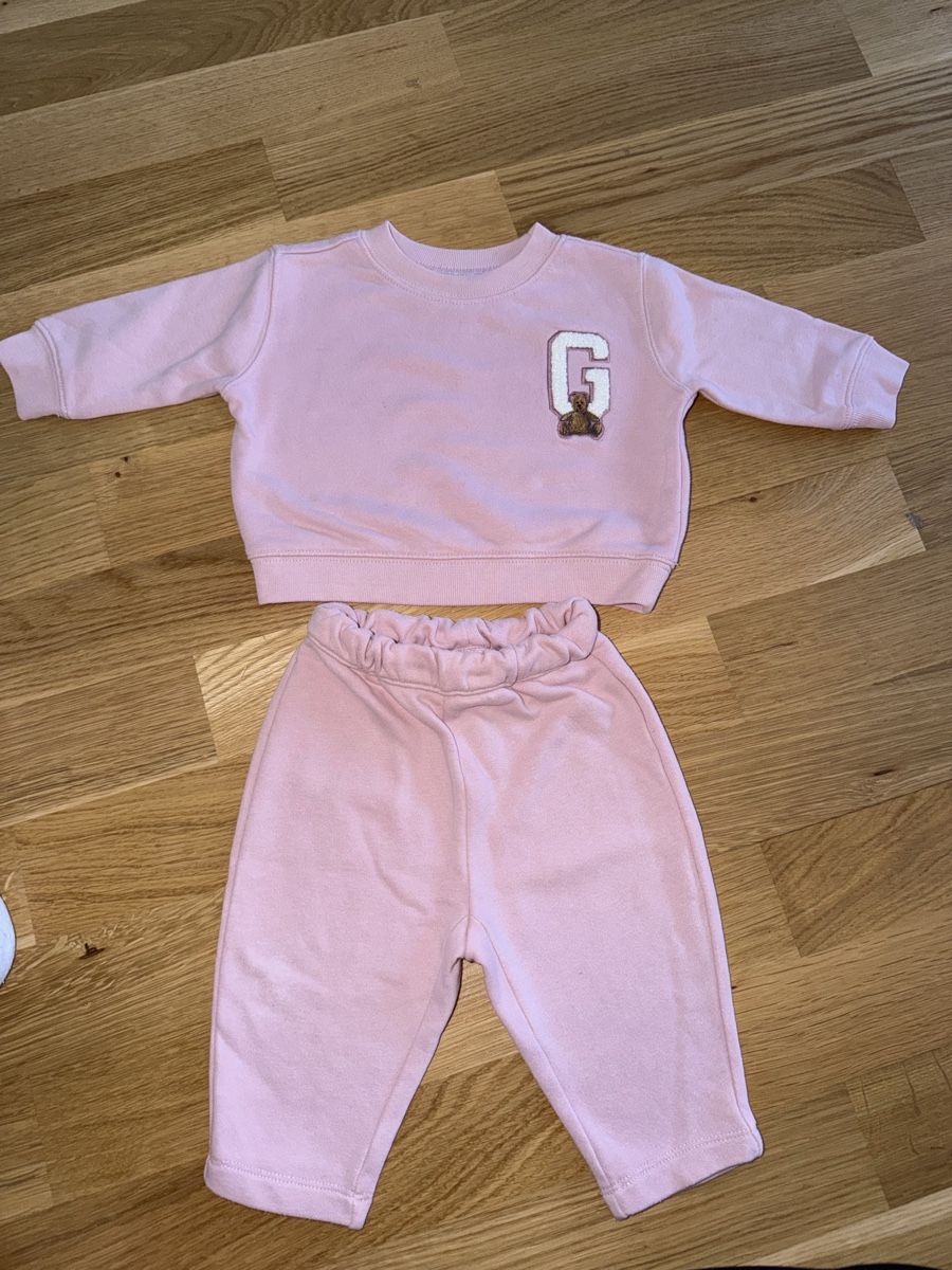 Gap Pantaloni: Baby GAP Set Grösse 3-6 Monate – Usato da Baden venduto da rin_2kly