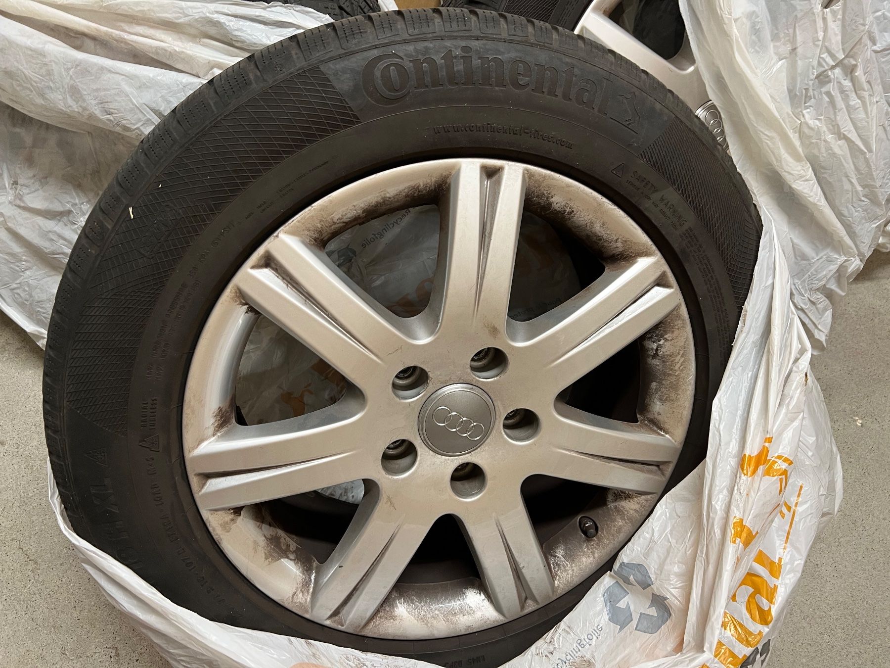 Audi Pneumatici & Ruote complete: Winterreifen Audi Q7 Original – Usato da Regensdorf venduto da StyleTown 1