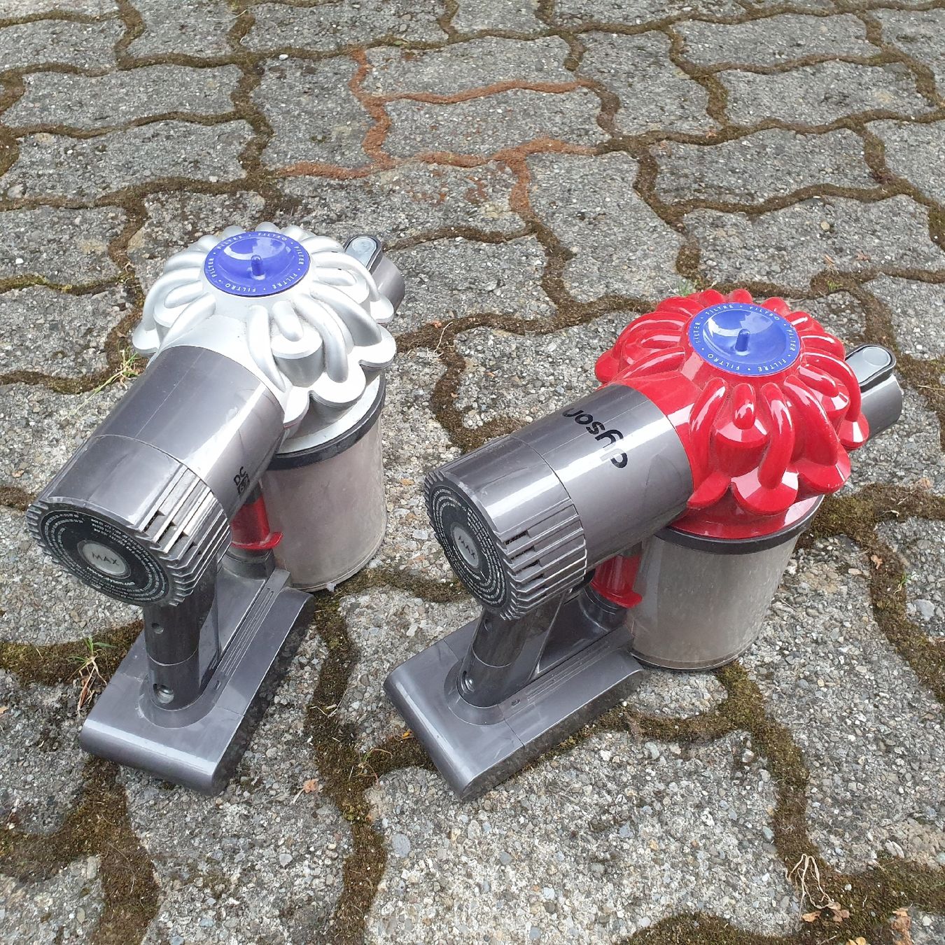 Dyson Aspirapolveri & Accessori: 2x Dyson DC62 + V6 Rot Staubsauger – Usato da Val D Illiez venduto da SnowRoof 1