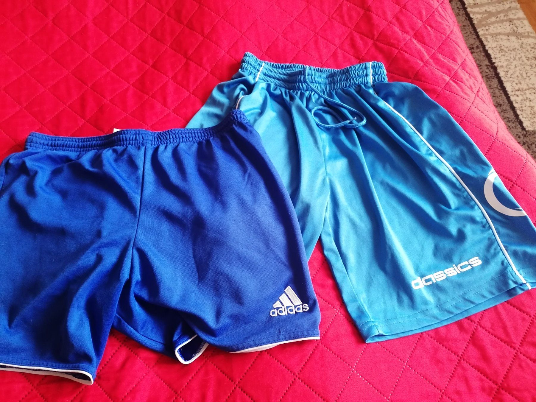 Lots de vêtements: Sportbekleidung Grösse S – D'occasion à Bassersdorf par maga1g 3