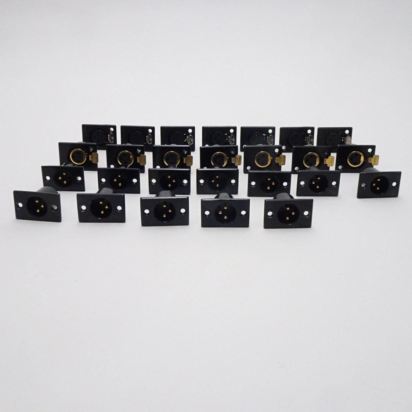 Neutrik Cavi: Neutrik XLR Stecker – Usato da Muhen venduto da Oldies-But-Goldies