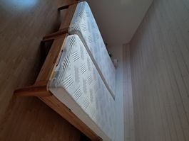 2 Betten komplett mit Rost und Matratze