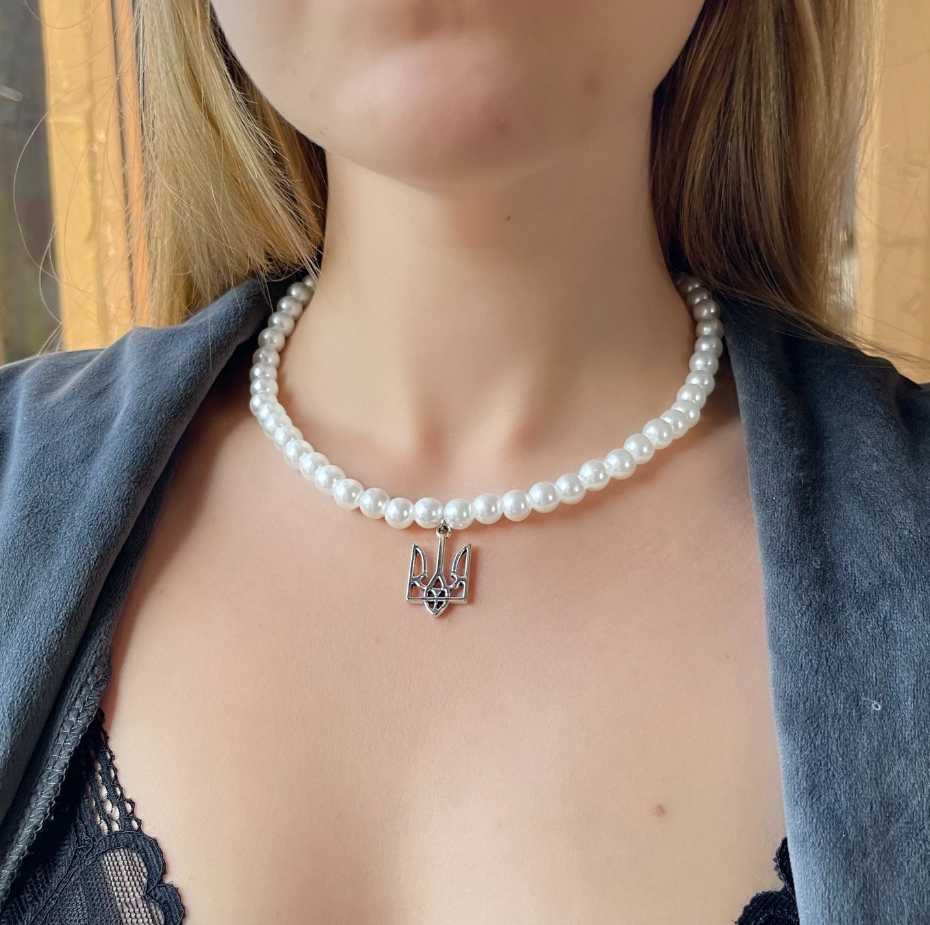 Catenine: Perlenkette, Halskette mit Dreizack, Wappen der Ukraine – Nuovo e nell'imballaggio originale da Couvet venduto da Aura_aura 1