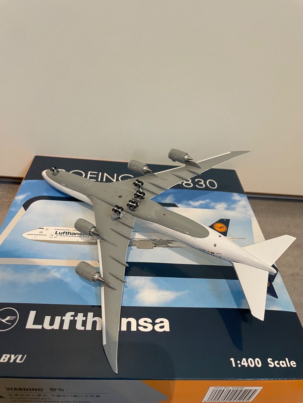 Lufthansa Kit di modellismo & Modellini statici: 747-800 Lufthansa 1:400 – Usato da Epalinges venduto da Joki09 2