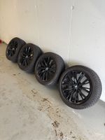 Kompletter Satz BMW Alufelgen und Winterreifen 18" BMW 330e