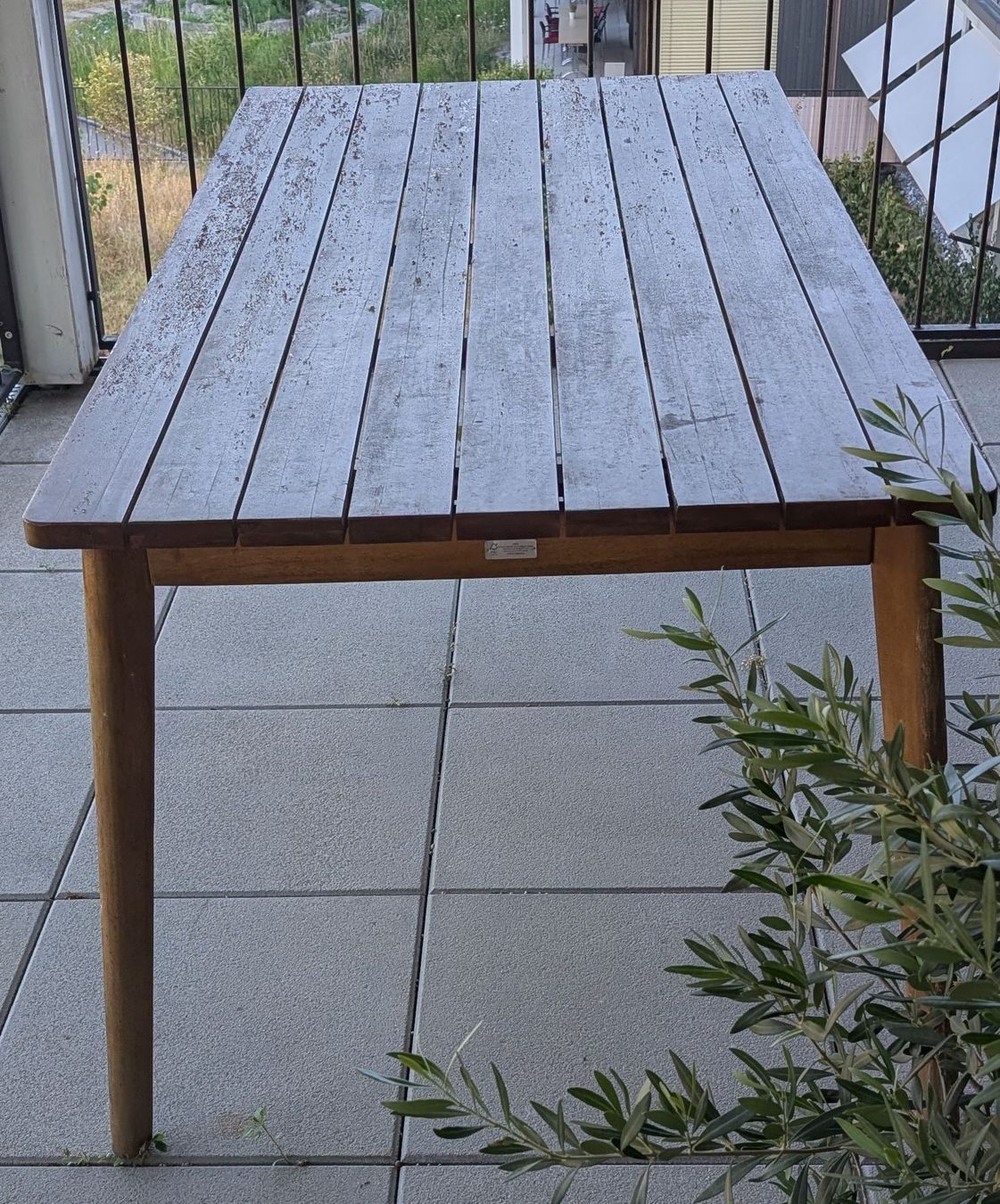 Tische: Gartentisch Holz – Gebraucht aus Muri AG von Abaera
