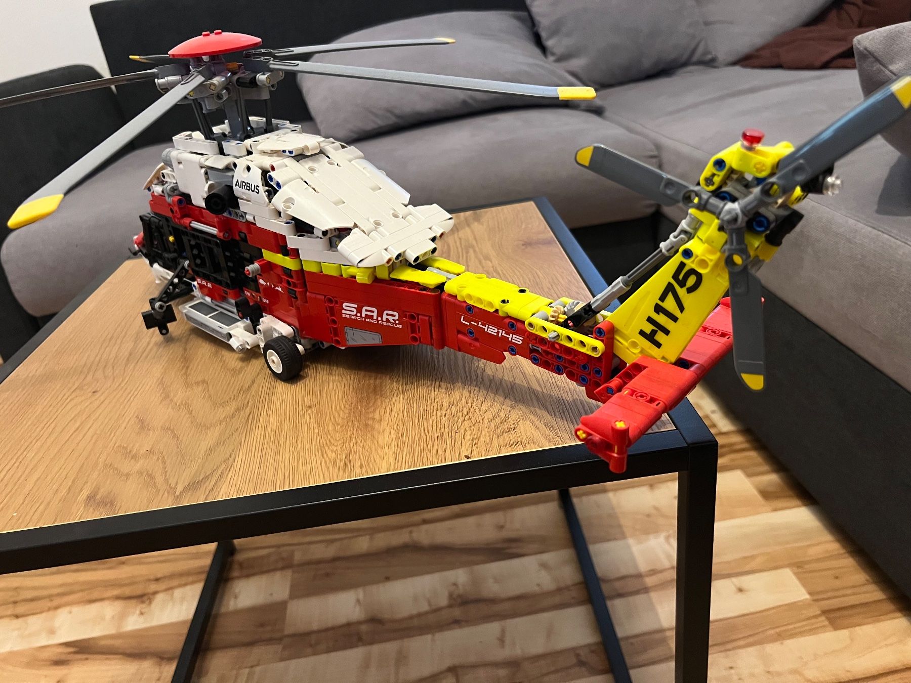 Lego Baukästen: Lego Technic Set 42145 – Gebraucht aus Pfäffikon SZ von ste_j58w 3
