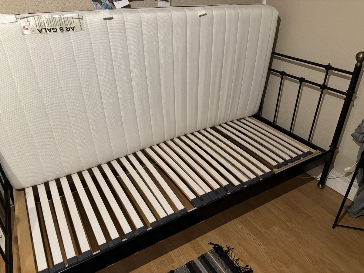 Lits: Gästebett mit Matratze und Topper – D'occasion à Niederbipp par Pto6 1