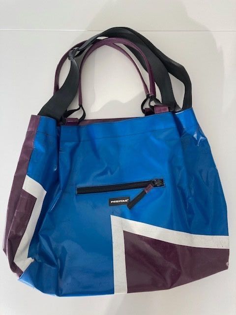 Sac Freitag F40 Jamie - Bleu Argenté Et Bleu Ciel, PVC, Mini, Bandoulière, Neuf Avec étiquettes