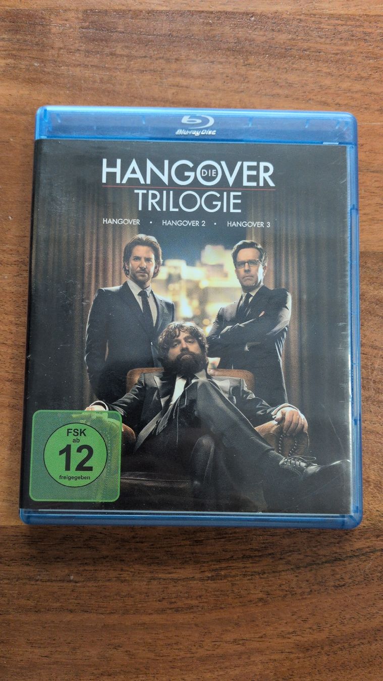 Alle DVDs: Hangover Trilogie Blu-ray Filme – Gebraucht aus Thun von Pizzamike