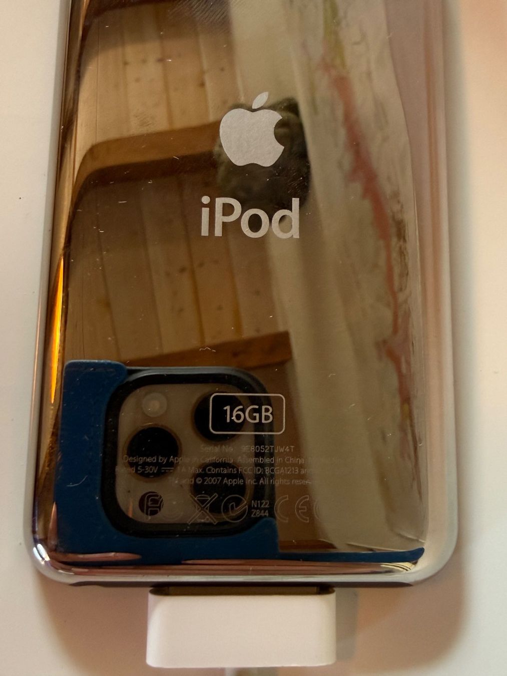 Apple Lecteur media portable: Apple iPod Touch 16GB – Défectueux à Reinach BL par the_Advocat 1