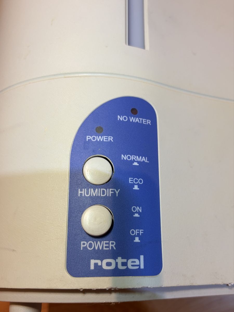 Rotel Umidificatori d'aria: Rotel Luftbefeuchter/ Verdunster/Humidifier – Usato da Altenrhein venduto da Docdoc 2