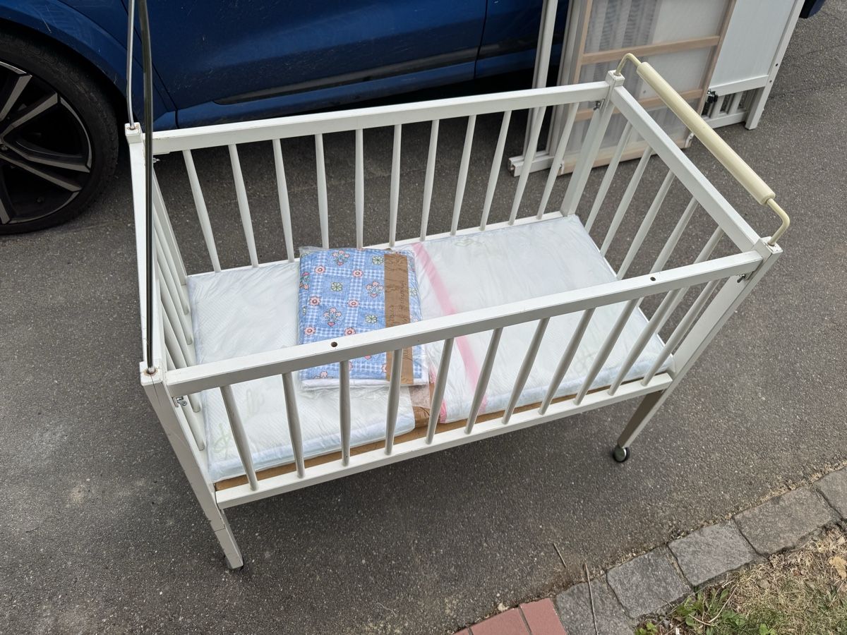 Letti: Babybett, Weiss, mit Rollen – Usato da Benglen venduto da Osi123 1