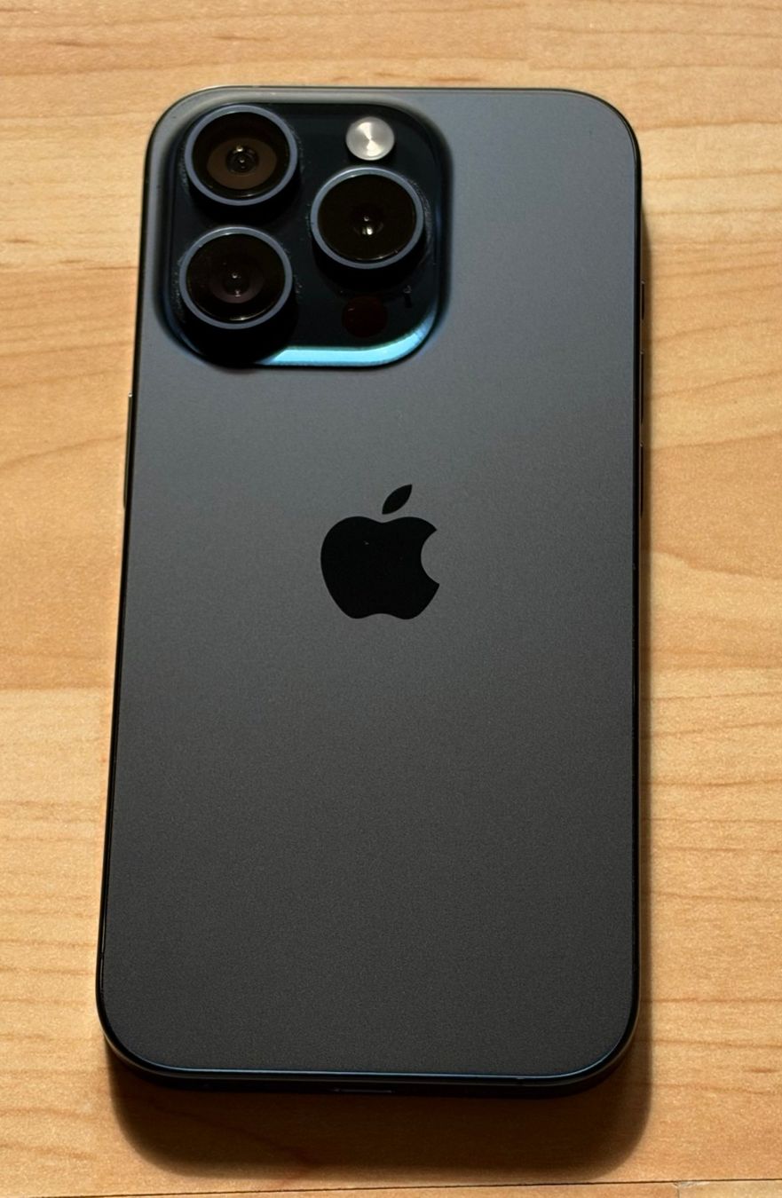 Apple Telefoni cellulari / Smartphones: IPhone 15 Pro 256GB Titan Blau – Usato da Neunkirch venduto da Andib 2