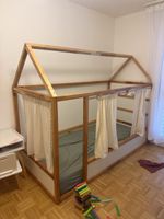 Kinderbett Hausbett Holz Natur mit Vorhang gebraucht