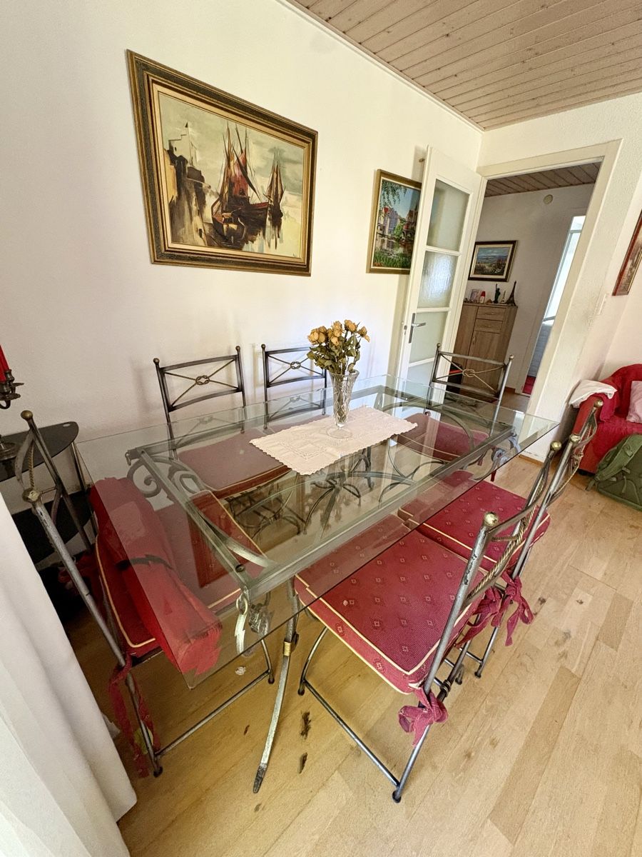 Tischset: Ensemble table à manger en verre avec 6 chaises, structure e – Gebraucht aus Petit-Lancy von cir_26qs 3