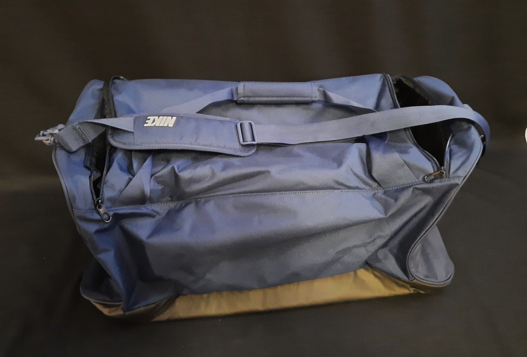 Nike Borse: NIKE ACADEMY Team Tasche – Nuovo (secondo la descrizione) da Beinwil am See venduto da Restwert_Beinwil 3