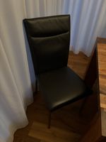 Schöne Lederstühle