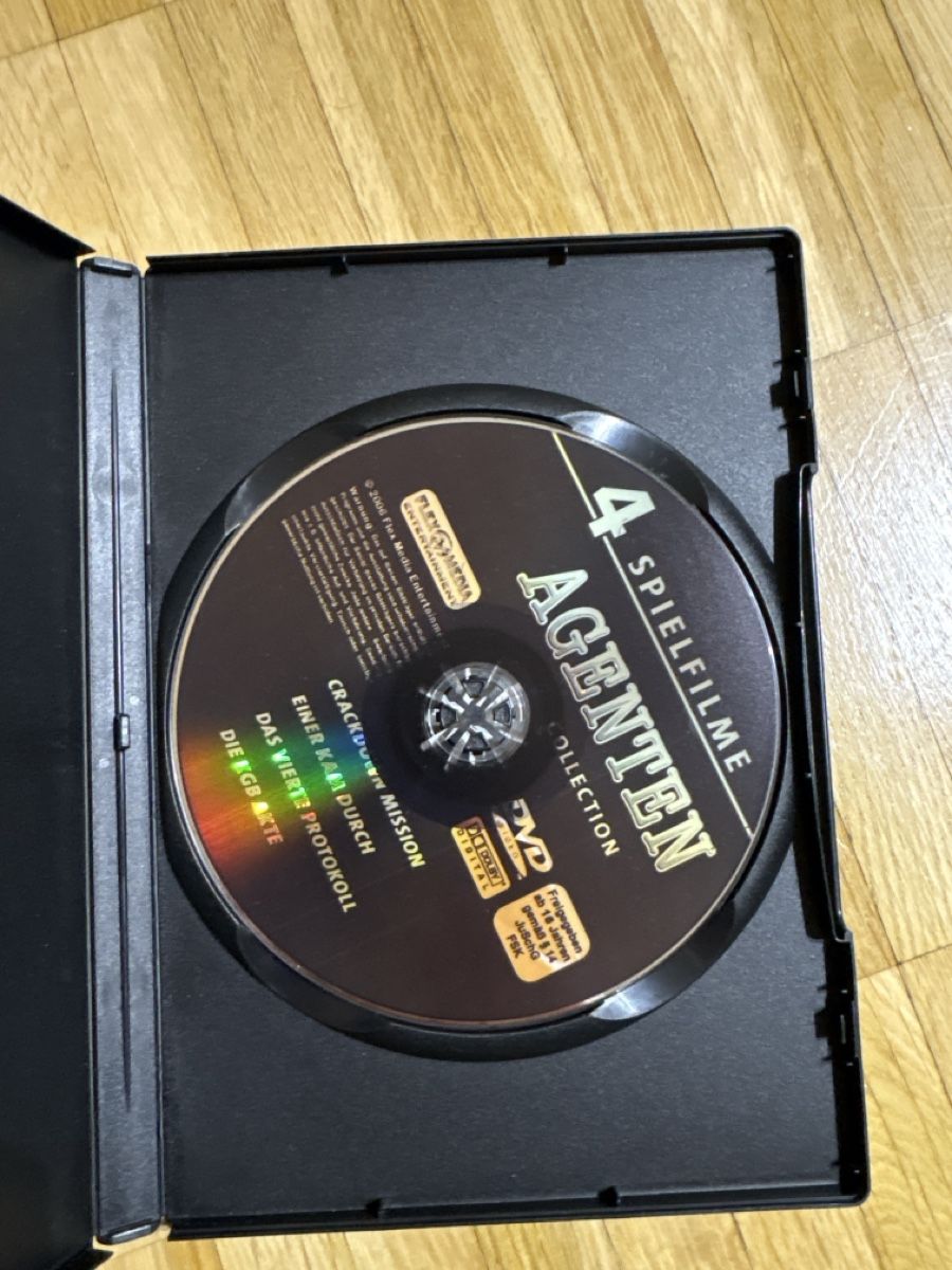 Tutti i DVDs: DvD 4 Spielfilme Agenten – Usato da Buchs ZH venduto da Pitschpitsch 2