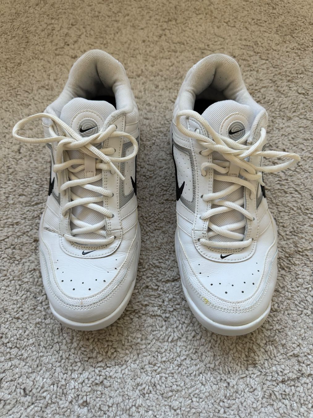 Nike Scarpe da donna: Weisse Nike Sportschuhe – Usato da Binningen venduto da lea_5mf8 5