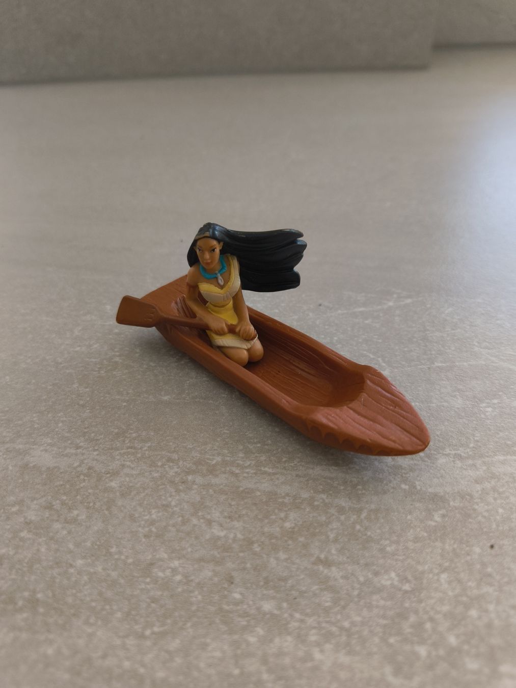 Disney Figuren: Pocahontas auf Boot Figur – Gebraucht aus Zürich von maz_jj2t