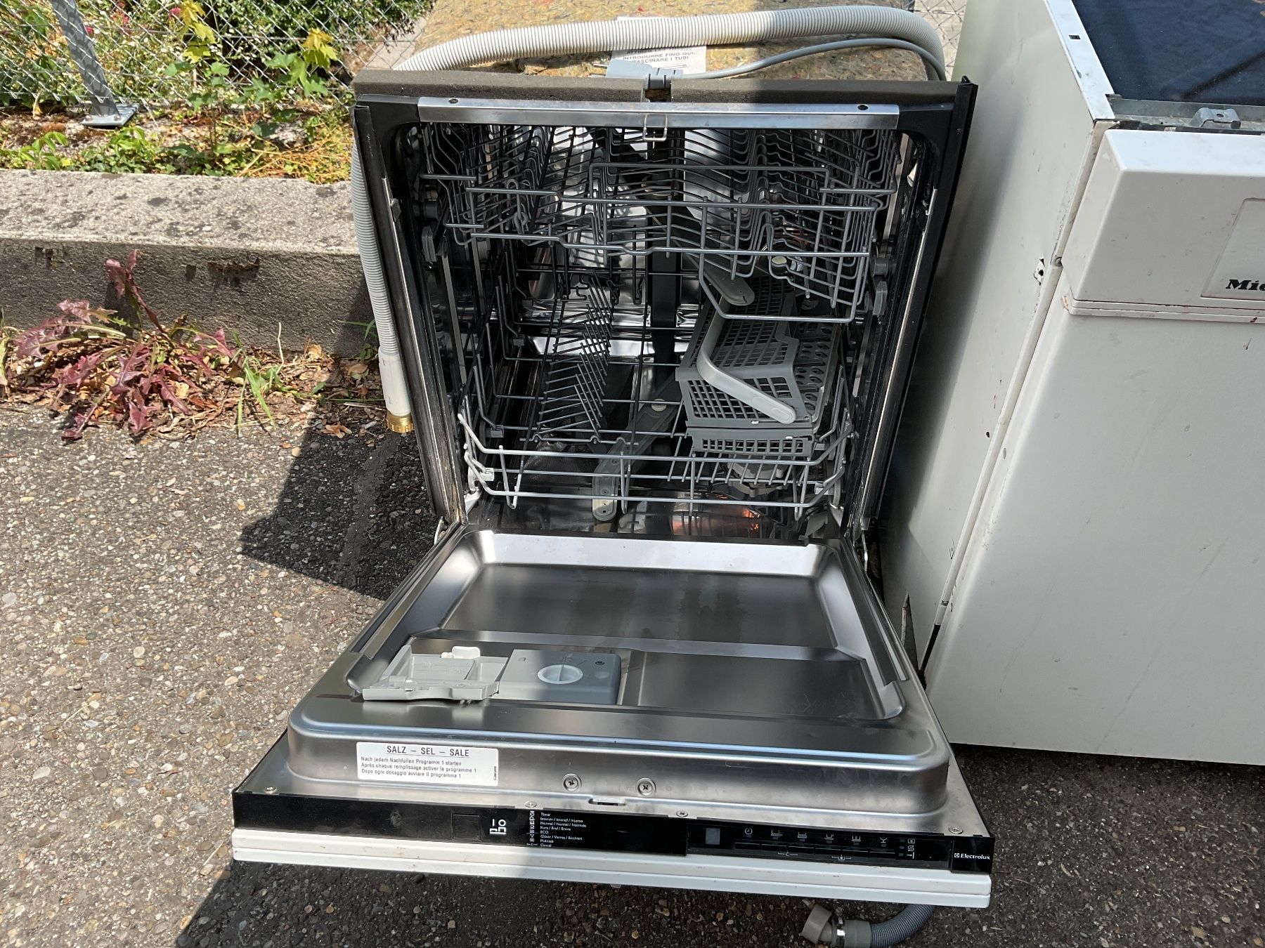 Lavastoviglie: Geschirrspüler Electrolux - Einbau, weiss, gebraucht – Usato da Uster venduto da Hotelliquidation 1