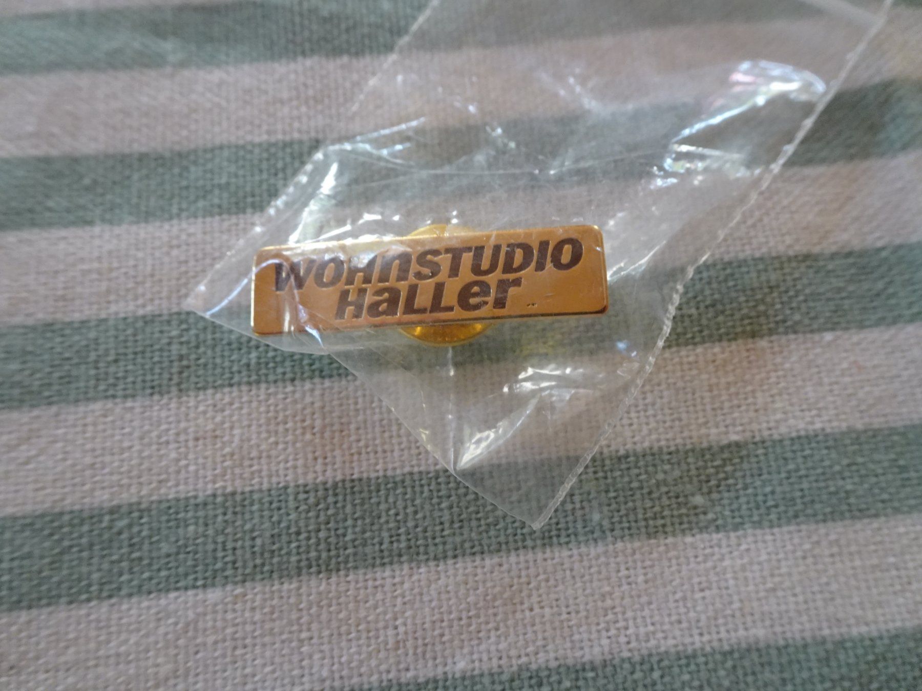 Placchette & Badge: Pin vom Wohnstudio Haller - M164 – Nuovo (secondo la descrizione) da Küssnacht am Rigi venduto da Kleinpreis-Shop