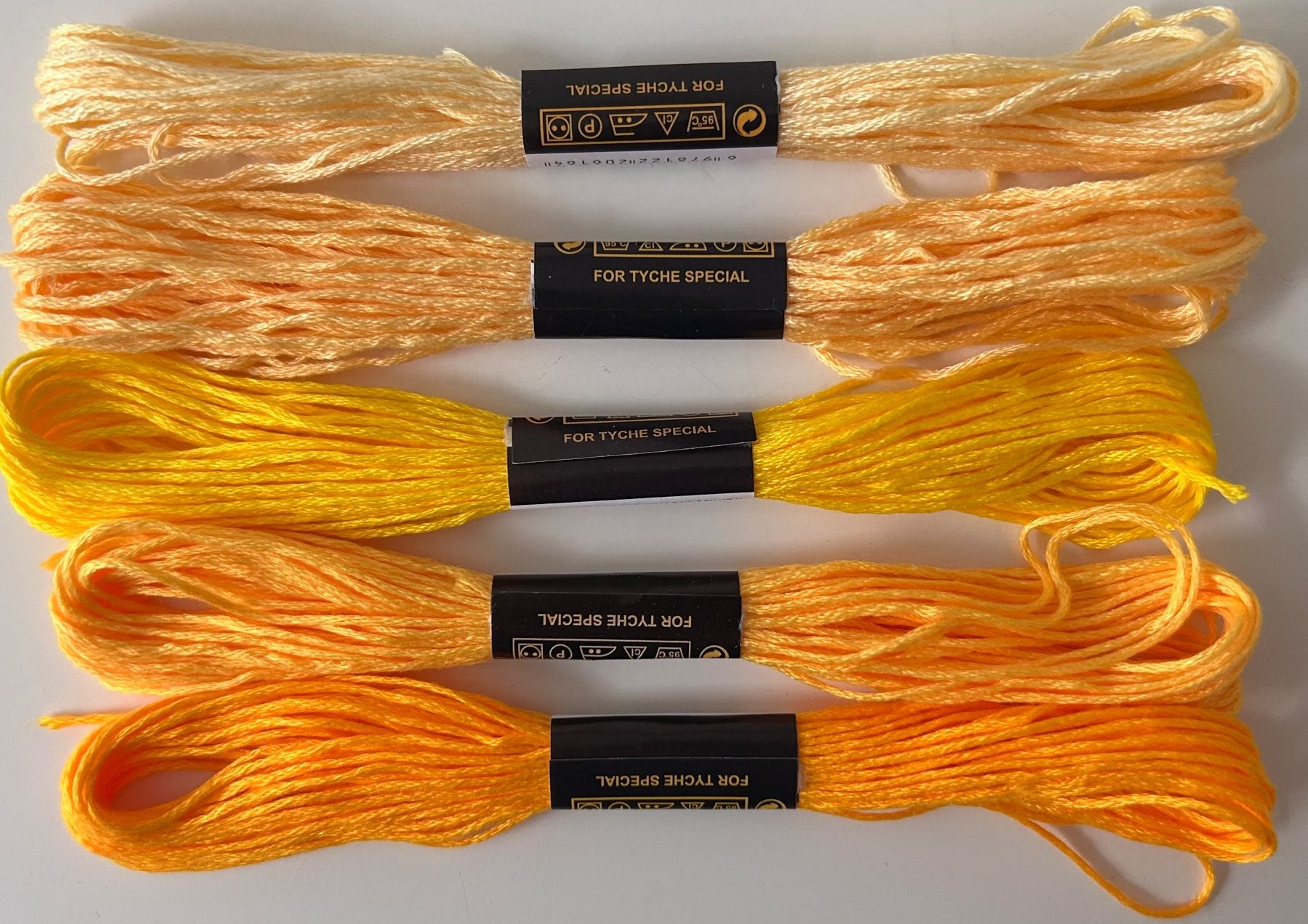 Cordicelle & Fili: 5x Stickgarn neu – Nuovo e nell'imballaggio originale da Geneve venduto da vane267