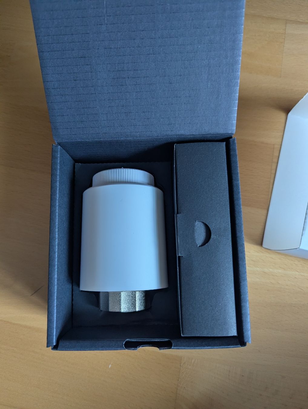 Sonoff Riscaldamento: Sonoff Smart Thermostatic Radiator Valve – Nuovo e nell'imballaggio originale da Zürich venduto da bea_pt28 1