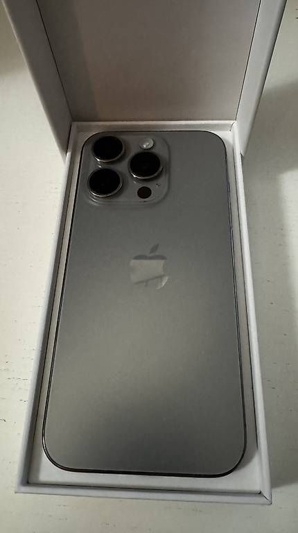 Handys / Smartphones: iPhone 15 Pro 128Gb  – Gebraucht aus Rumlikon von Kapi04