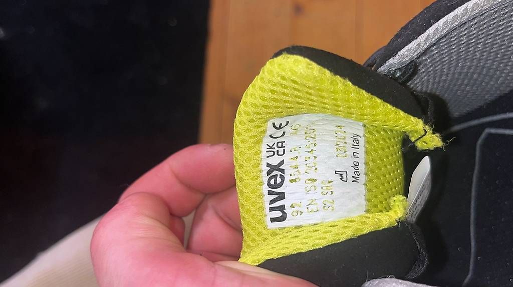 Scarpe da uomo: Uvex 1 G2 S2 SRC Arbeitsschuhe Gr. 46 – Usato da Aarau venduto da fij_wn2r 1