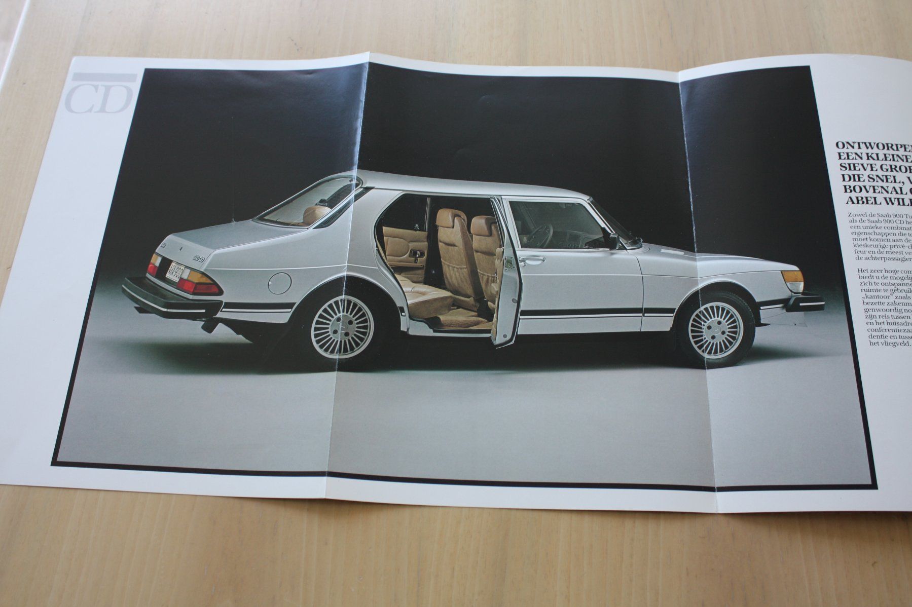 Saab Documenti: SAAB 900 CD Luxusversion Prospekt 1983 NL – Usato da Wikon venduto da erwin400 2