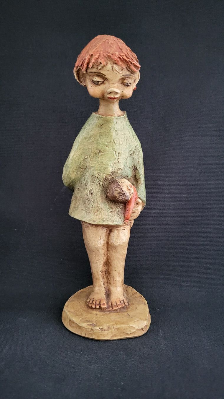 Statuette: Vintage-Figur "Junge mit Puppe" – Usato da Basel venduto da spinne02 1