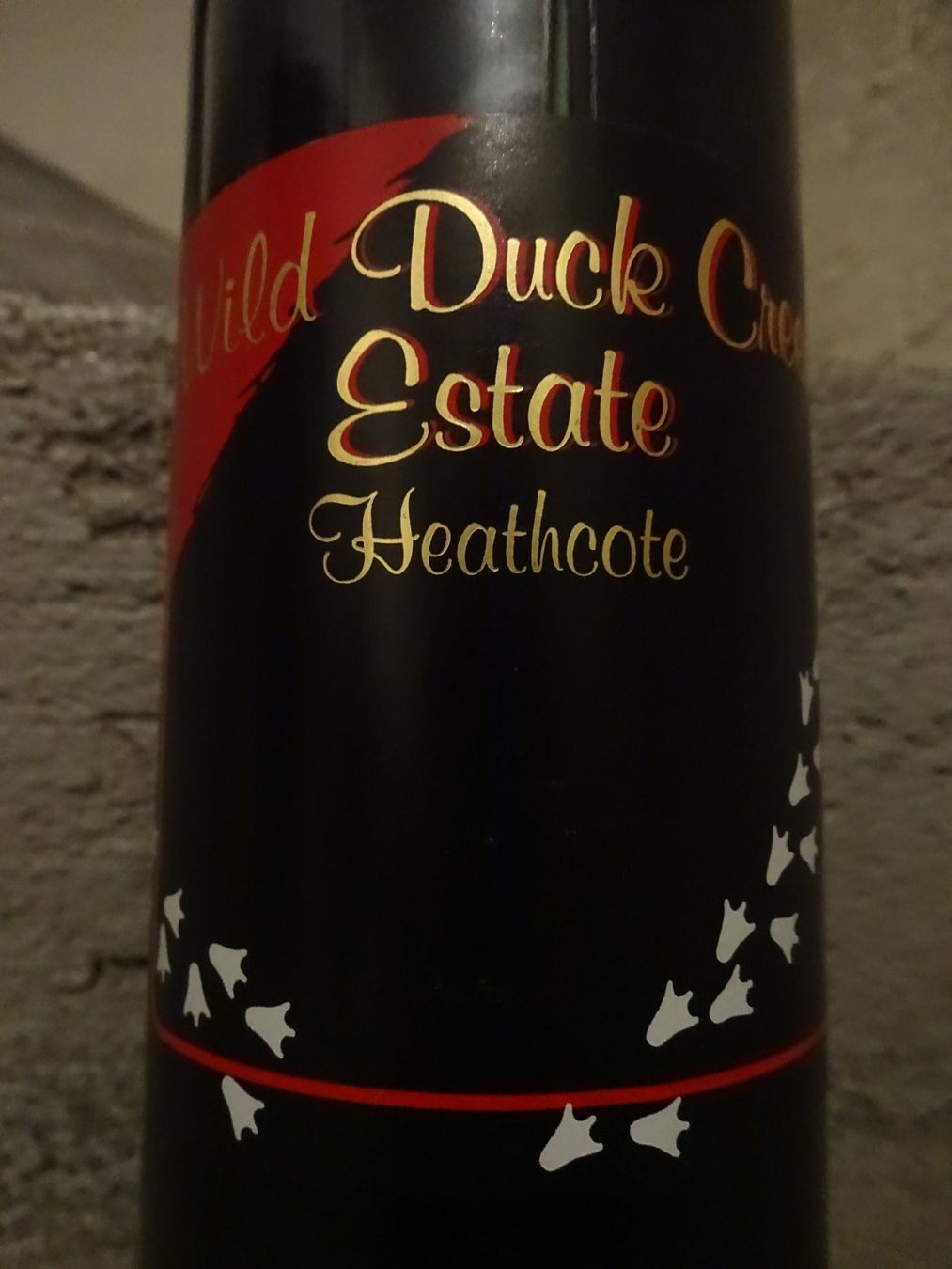 Vino: 1 Fl.  -  Wild Duck Creek  - "Duck Muck"  2002 – Nuovo (secondo la descrizione) da Cham venduto da mktreasure 1